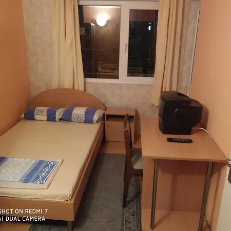 Famili Barba Yani Szálloda