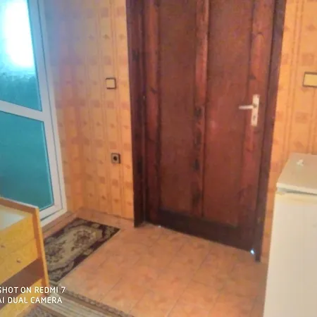 Famili Barba Yani Отель