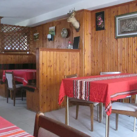 Famili Barba Yani Отель