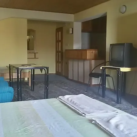 Szálloda Famili Barba Yani *