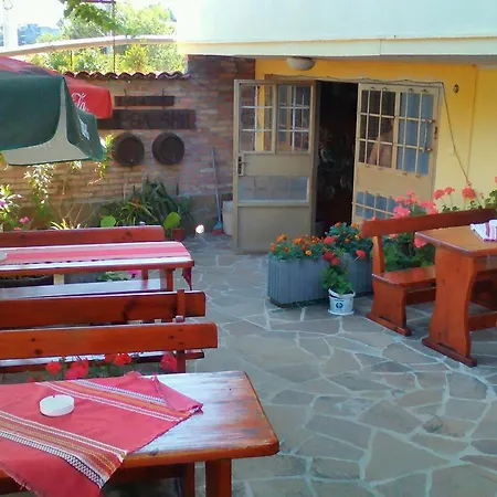 Szálloda Famili Barba Yani