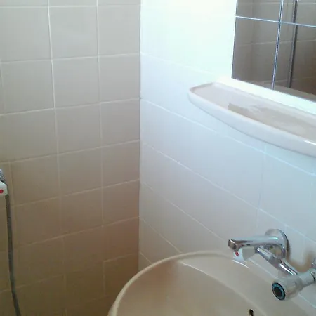 Famili Barba Yani Aranyhomok