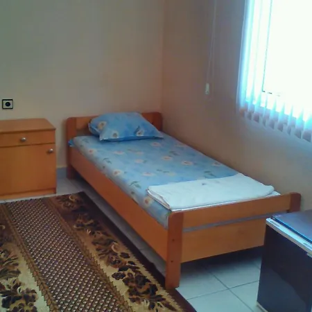 Famili Barba Yani Szálloda