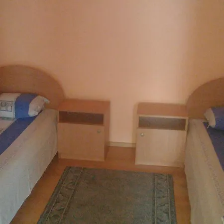 Famili Barba Yani Szálloda