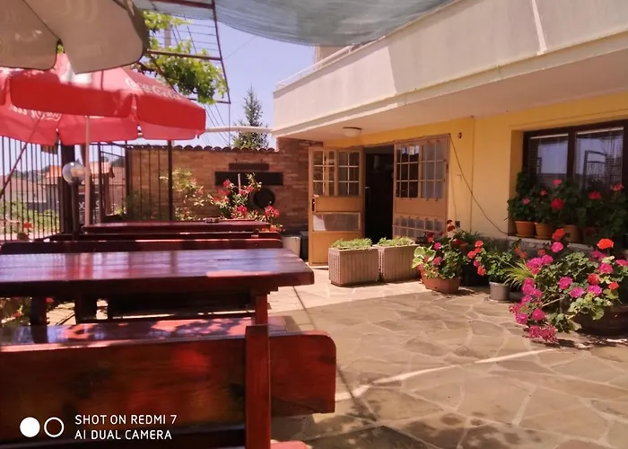 Famili Barba Yani فندق