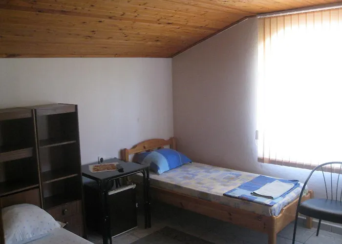 Famili Barba Yani فندق *