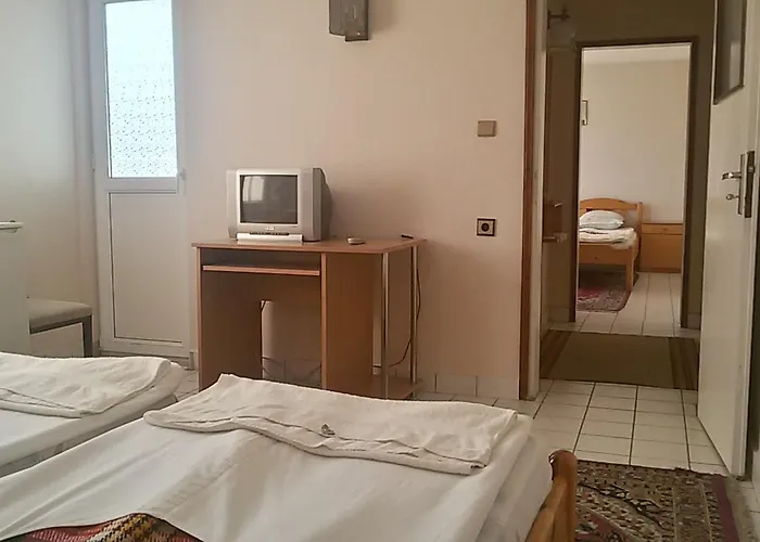 Famili Barba Yani فندق *