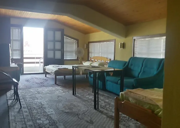 Famili Barba Yani غولدن ساندز