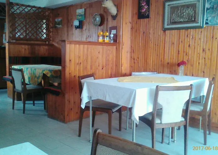 Famili Barba Yani * غولدن ساندز