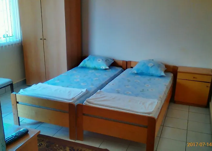 Famili Barba Yani فندق *