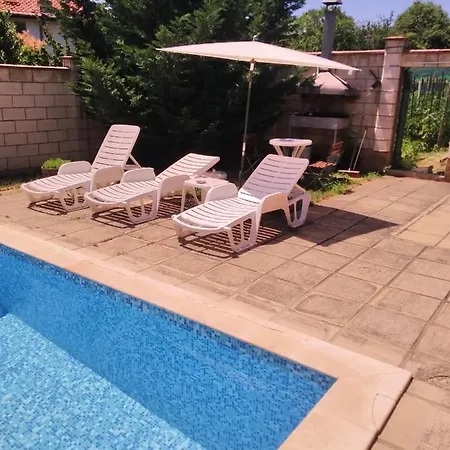 מלון Famili Barba Yani *